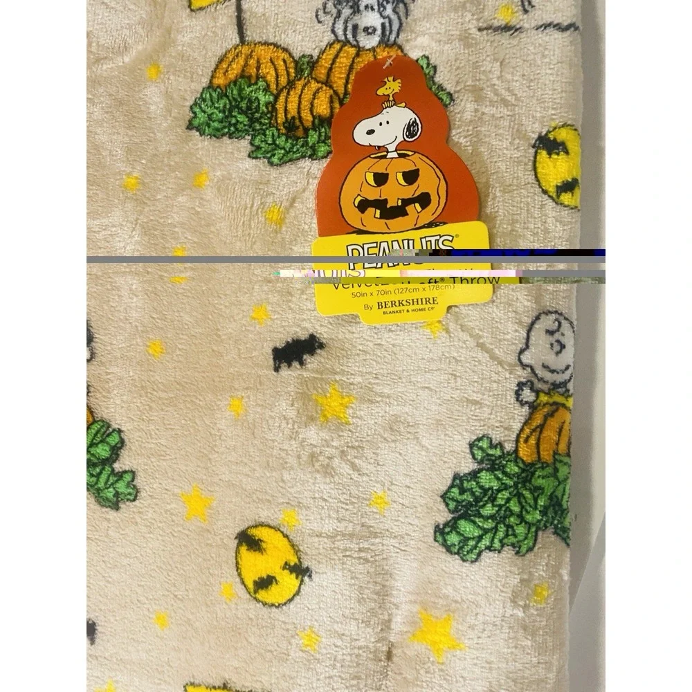 Peanuts Halloween Snoopy Pumpkin Patch VelvetLoft Throw Blanket Berkshire 50x70